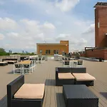 Frontdesk Historic Kcy Flats With Rooftop Deck